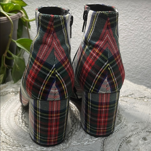 EUC Jeffrey Campbell Plaid Ankle Boots - Picture 6 of 12